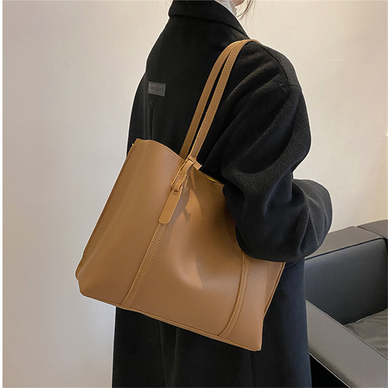 Borsa Tote Classica in Ecopell - Women Bags Medium Size recensione e prezzo