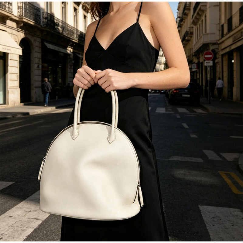 Borsa a Spalla di Lusso a Form - Women Bags Medium Size recensione e prezzo